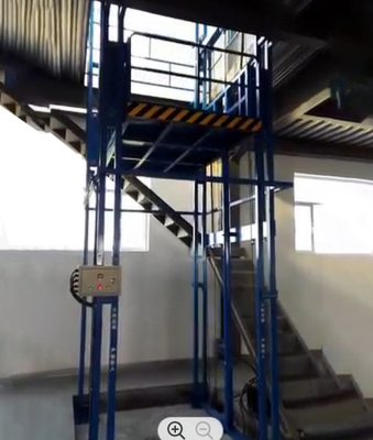 500KG Küçük Hidrolik Asansör 7500mm 0.25m/S Kargo Yük Asansörü
