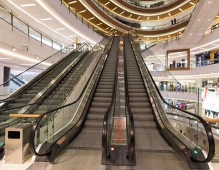 30 Derece Yürüyen Yürüyen Merdiven 0.8 Metre Adım Kaldırma Monitörü